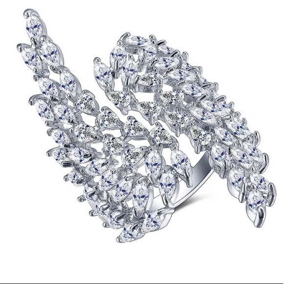 NEW💙💎ANGEL😇WINGS RING! GORGEOUS!💎💙ADJUSTABLE! - Picture 8 of 8